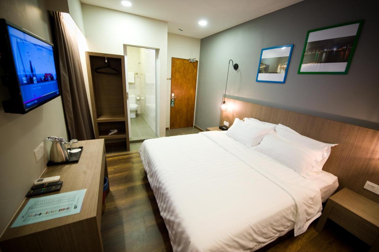 Riverside Boutique Hotel Kuantan Ngoại thất bức ảnh